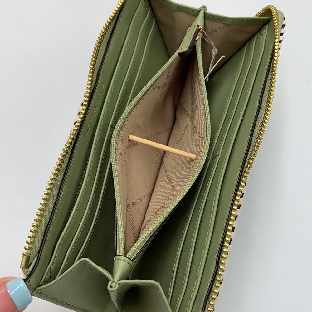 MICHAEL KORS JET SET TRAVEL LARGE THREE QUARTER ZIP WALLET LIGHT SAGE MULTI
